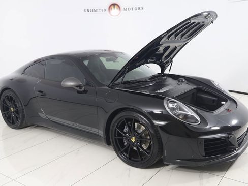 Used 2019 Porsche 911 Carrera T w/ Carrera T Interior Package image 26