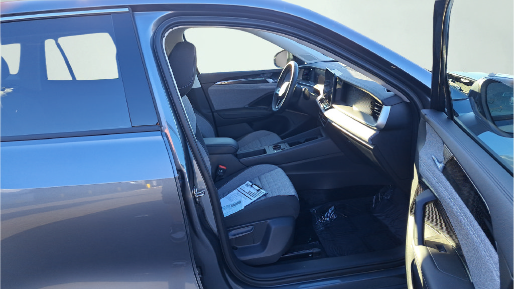 Used 2026 Volkswagen Tiguan S AWD/4WD image 14