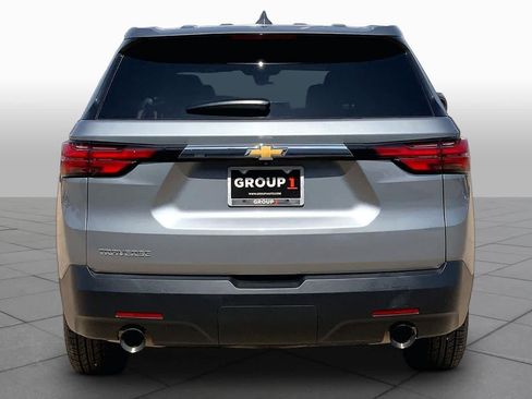 Used 2023 Chevrolet Traverse LS w/ Safety Package FWD image 4