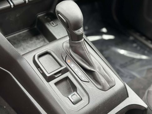 Certified 2024 Chevrolet Colorado W/T RWD image 13