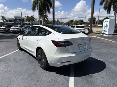 Used 2023 Tesla Model 3 Standard Range image 6