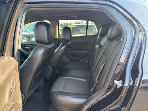Used 2021 Chevrolet Trax LT AWD/4WD image 10