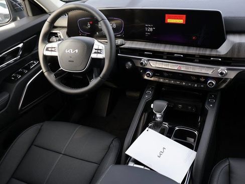 New 2025 Kia Telluride EX image 16