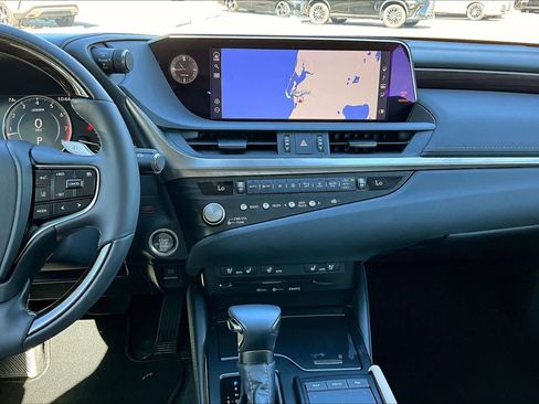 Used 2021 Lexus ES 350 w/ Premium Package image 6