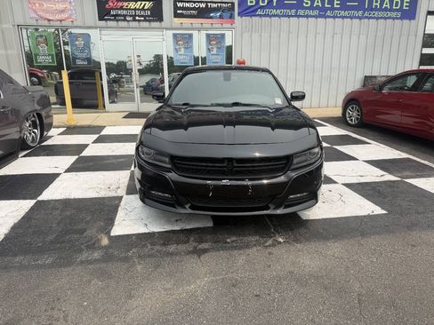 Used 2015 Dodge Charger SXT w/ Plus Group RWD image 3