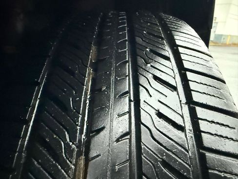 Used 2015 Toyota Prius Three image 34