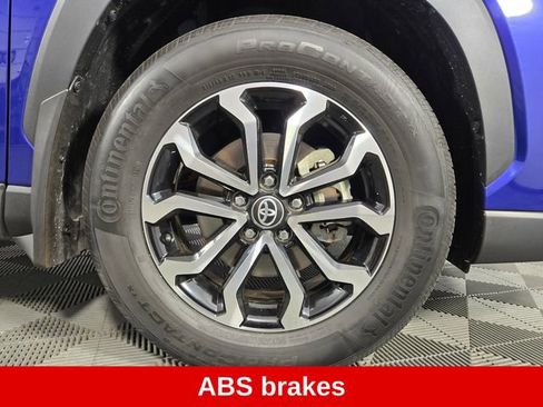 Used 2024 Toyota Corolla Cross S w/ Moonroof Package image 12