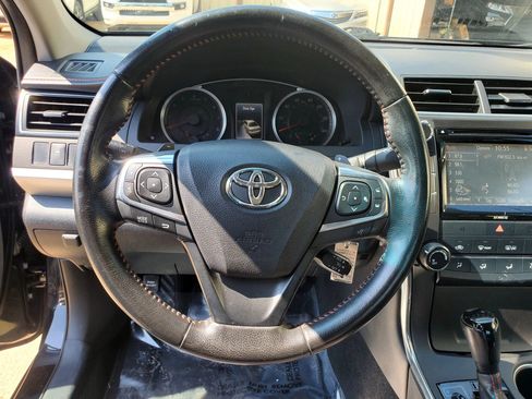 Used 2016 Toyota Camry SE FWD image 42