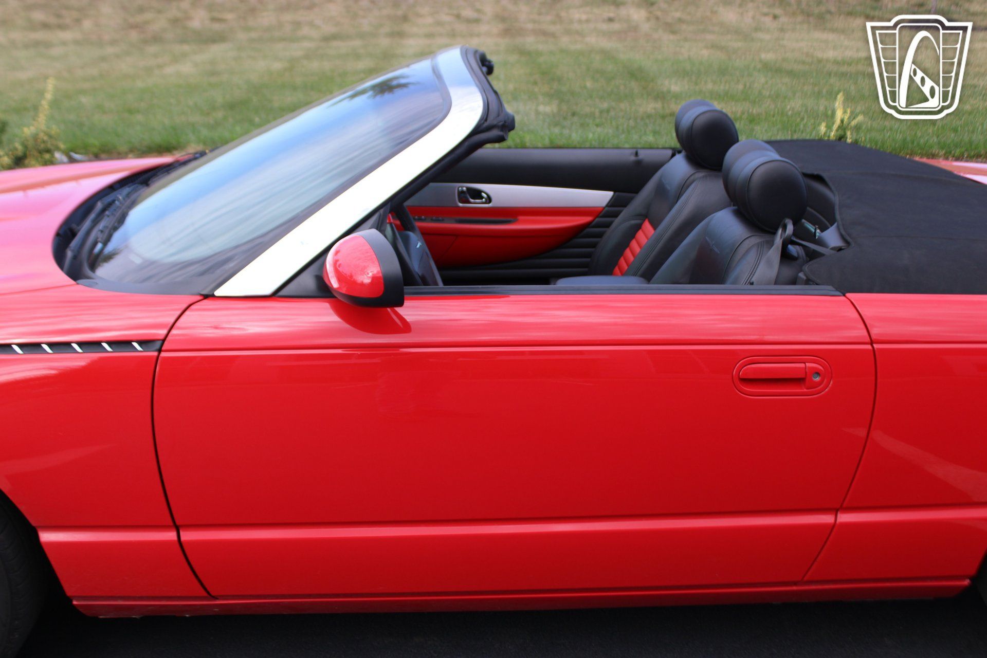 Used 2002 Ford Thunderbird RWD image 27
