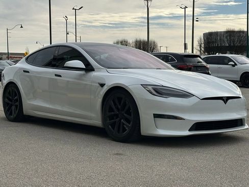 Used 2021 Tesla Model S Plaid image 13