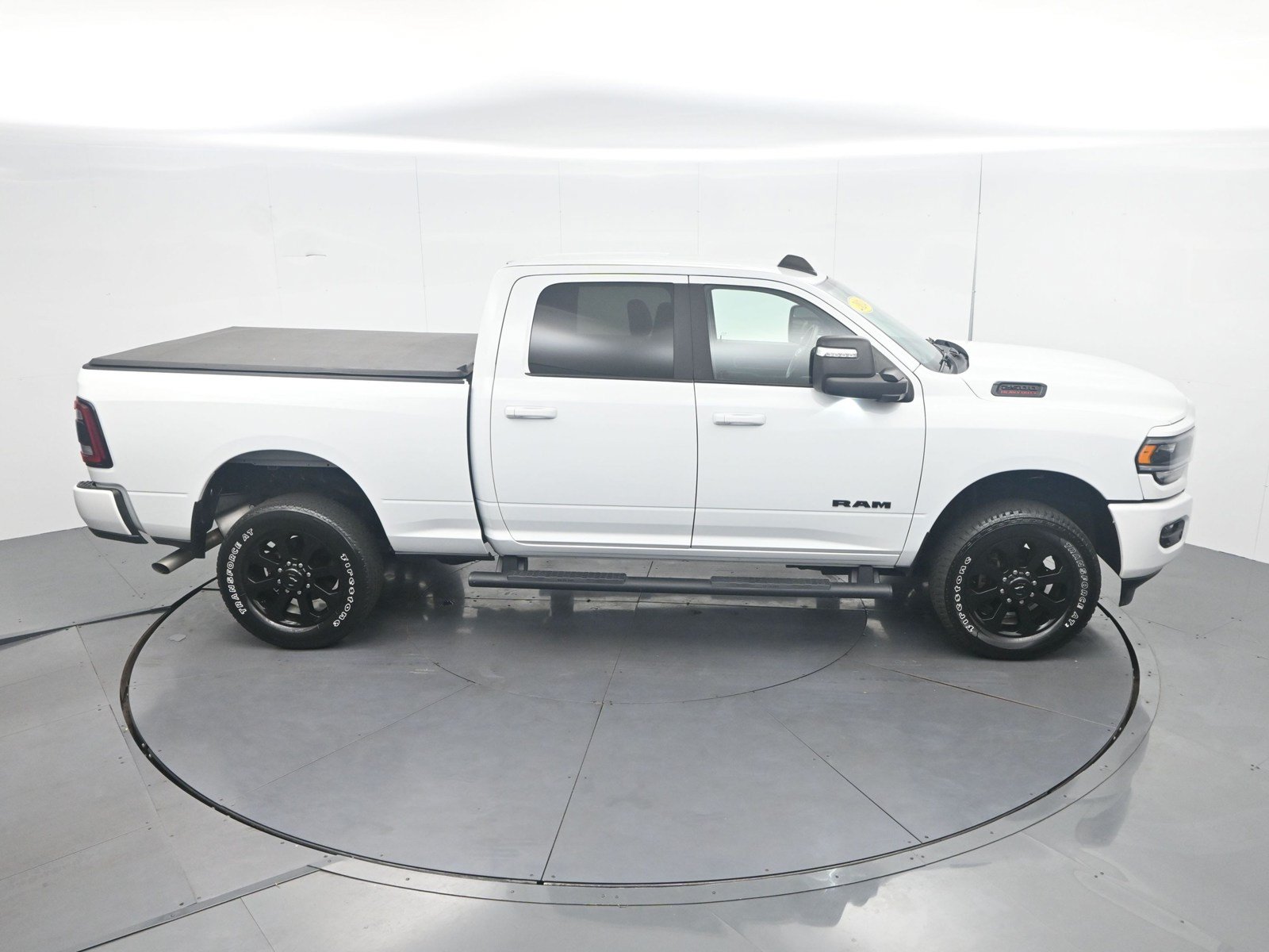 Used 2024 RAM 2500 Big Horn w/ Night Edition AWD/4WD image 27