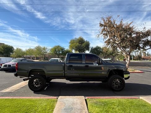 Used 2004 Chevrolet Silverado 2500 LS w/ Skid Plate Package image 4