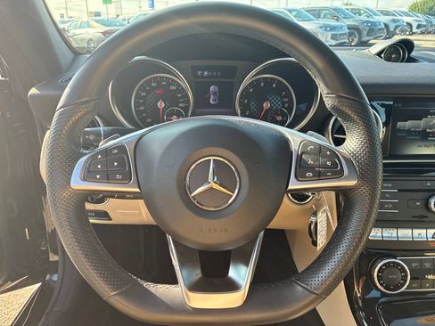 Used 2019 Mercedes-Benz SLC 300 image 12