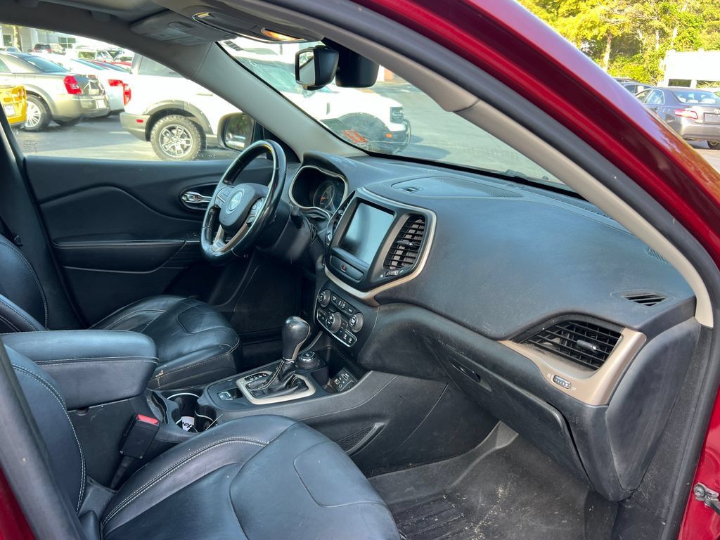 Used 2015 Jeep Cherokee Limited AWD/4WD image 14