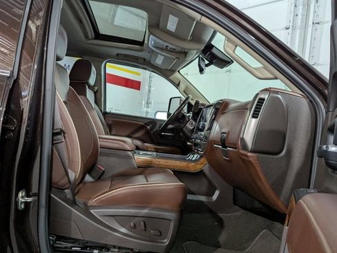 Used 2018 Chevrolet Silverado 3500 High Country image 23