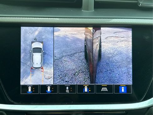 Used 2020 Buick Encore GX Essence w/ Advanced Technology Package AWD/4WD image 32