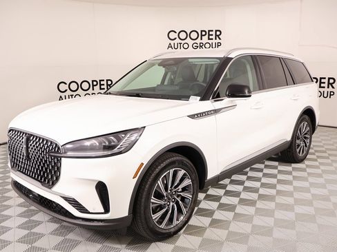 New 2026 Lincoln Aviator Premiere image 10