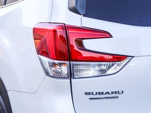 Used 2023 Subaru Forester Touring image 7