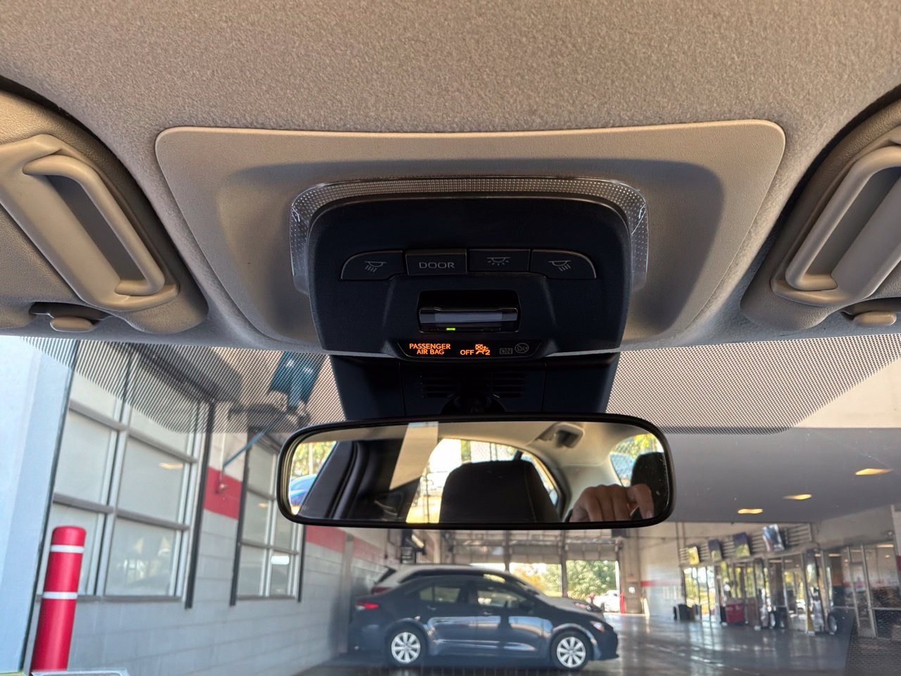 Used 2026 Toyota Corolla LE FWD image 17