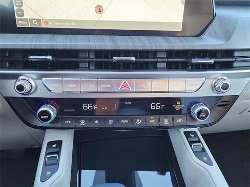 New 2025 Kia Telluride EX image 22