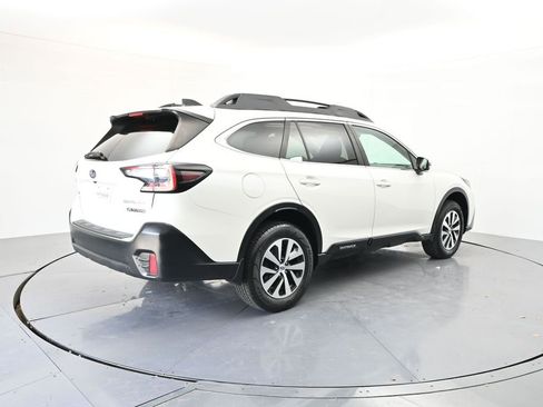 Used 2020 Subaru Outback Premium image 7