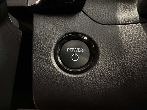 Used 2025 Toyota Camry SE w/ Convenience Package FWD image 29