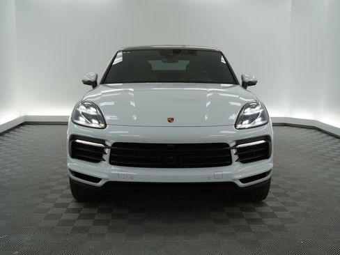 Certified 2021 Porsche Cayenne Coupe image 11