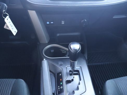 Used 2018 Toyota RAV4 LE w/ All Weather Liner Package image 17