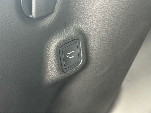 New 2026 Jeep Compass Limited image 15