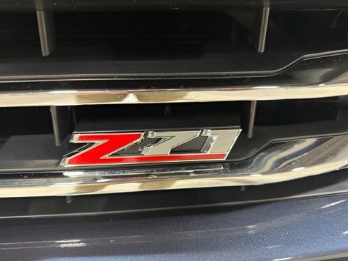 Used 2018 Chevrolet Silverado 1500 LTZ Z71 w/ Centennial Edition AWD/4WD image 32