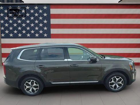 Used 2020 Kia Telluride EX AWD/4WD image 4