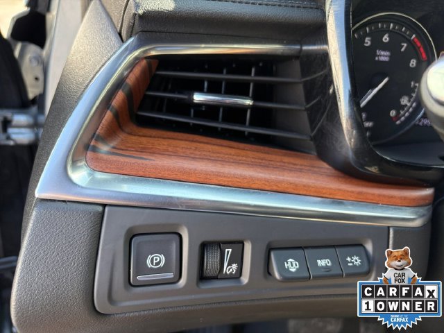 Used 2024 Cadillac XT5 Premium Luxury w/ Technology Package FWD image 10