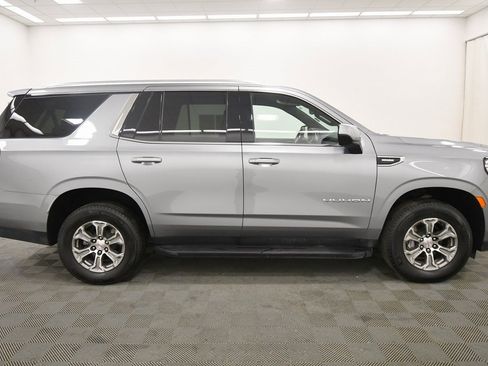 Used 2024 GMC Yukon SLE image 9