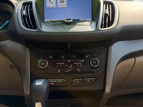 Used 2017 Ford Escape SE w/ Equipment Group 201A FWD image 14