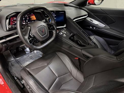 Used 2025 Chevrolet Corvette Stingray Coupe w/ 1LT image 26