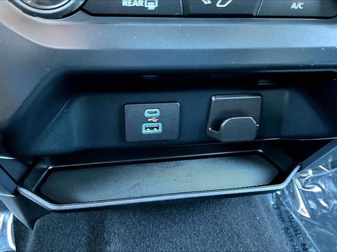 Used 2023 Ford F150 XLT image 17