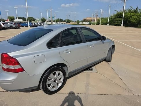 Used 2007 Volvo S40 2.4i FWD image 3