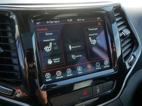 Used 2022 Jeep Cherokee Limited AWD/4WD image 35