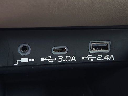 Certified 2025 Subaru Outback Limited AWD/4WD image 16