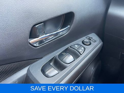 Used 2021 Nissan Kicks SV FWD image 16