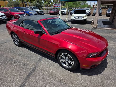 Used 2010 Ford Mustang Premium RWD image 2