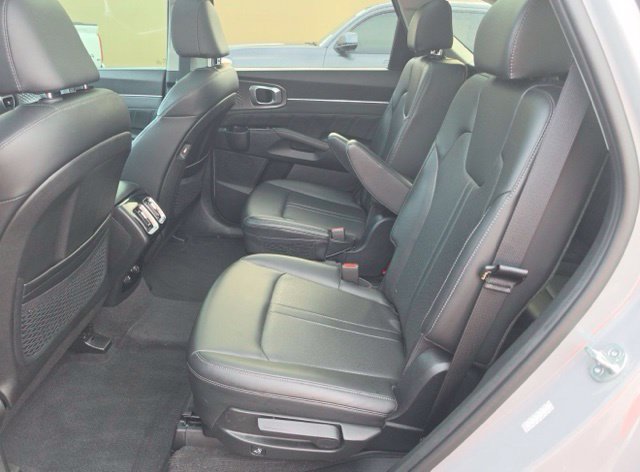 Certified 2023 Kia Sorento SX FWD image 10