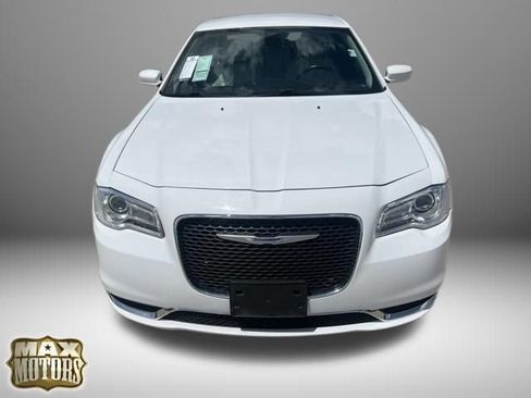 Used 2020 Chrysler 300 Touring L w/ Quick Order Package 2EF RWD image 11