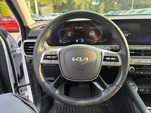 Certified 2025 Kia Telluride EX FWD image 12