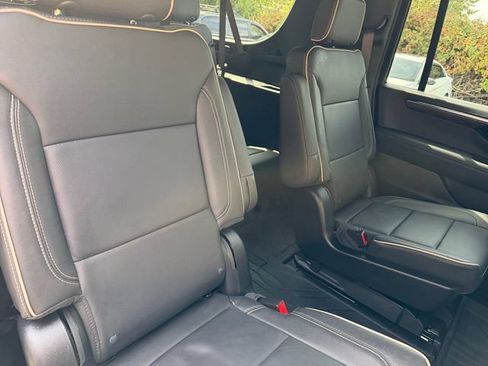 Certified 2026 Chevrolet Suburban Premier w/ Sun And Tow Package AWD/4WD image 22