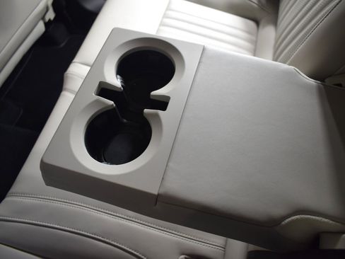 Certified 2024 Maserati Grecale GT image 23