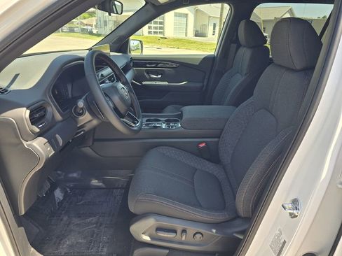 New 2026 Honda Pilot Sport image 12