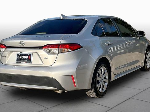 Used 2022 Toyota Corolla LE FWD image 25
