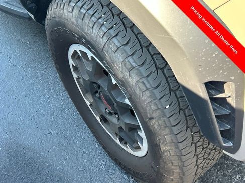 Used 2026 Toyota Tacoma TRD Off-Road AWD/4WD image 2