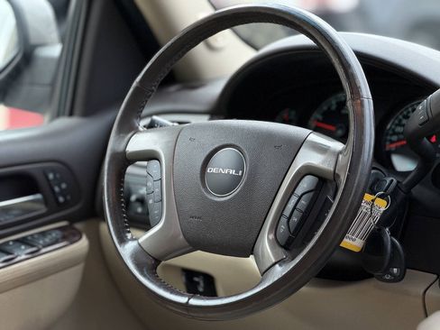 Used 2012 GMC Yukon XL Denali AWD/4WD image 19